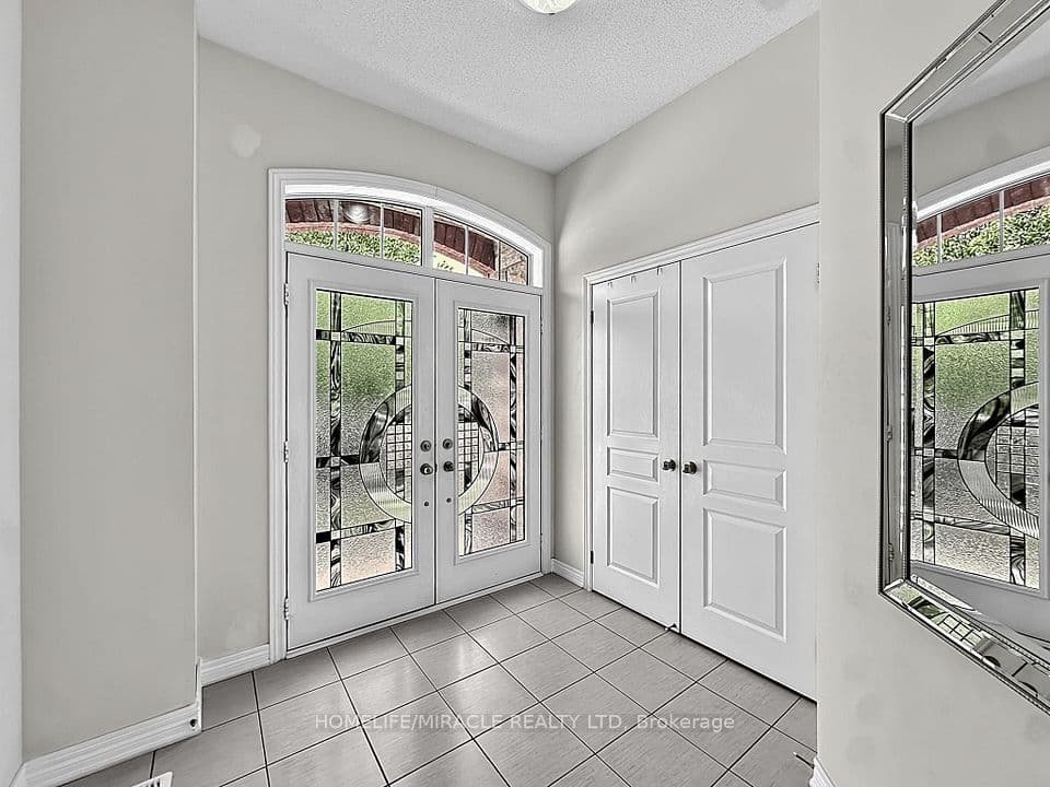 6 Divinity Circle, Brampton, ON L7A 3Y4 – photo 2