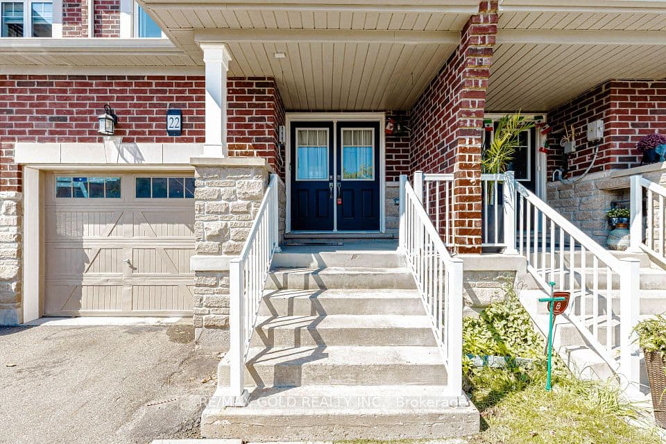 22 clinton Street, Brampton, ON L7A 4K8 – photo 3