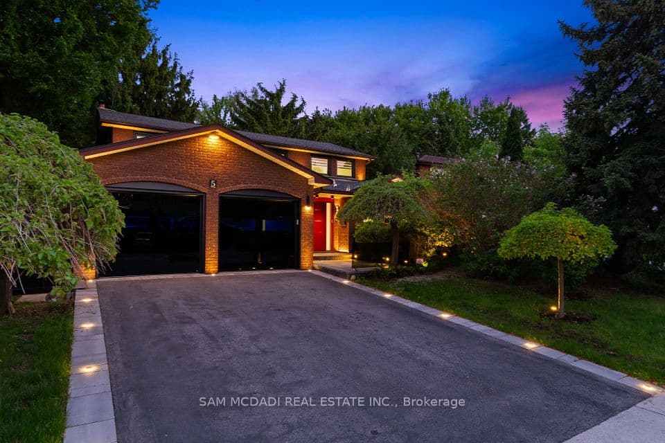 5 Canterbury Crescent, Toronto, ON M9A 5A4 – main photo