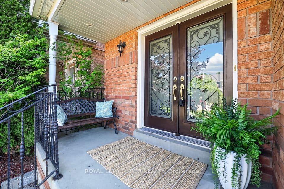 94 Atwood Avenue, Halton Hills, ON L7G 6A1 – photo 2