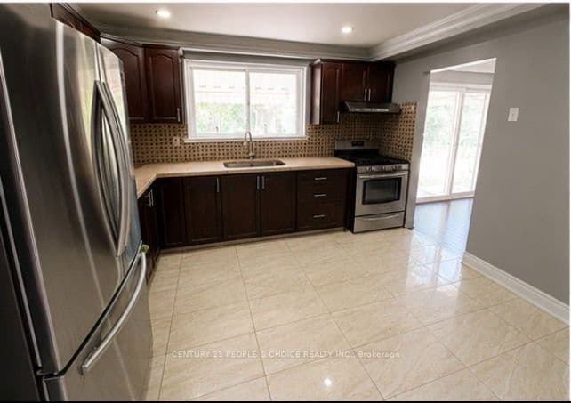 105 Lexington Avenue, Toronto, ON M9V 2G9 – photo 3