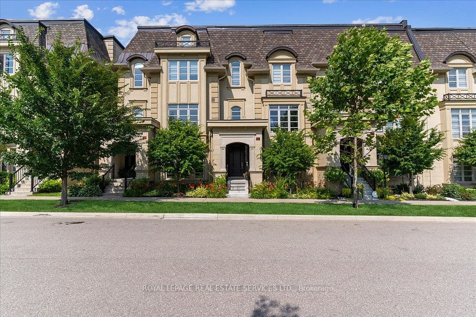 257 Hanover Street, Oakville, ON L6K 0H3 – main photo