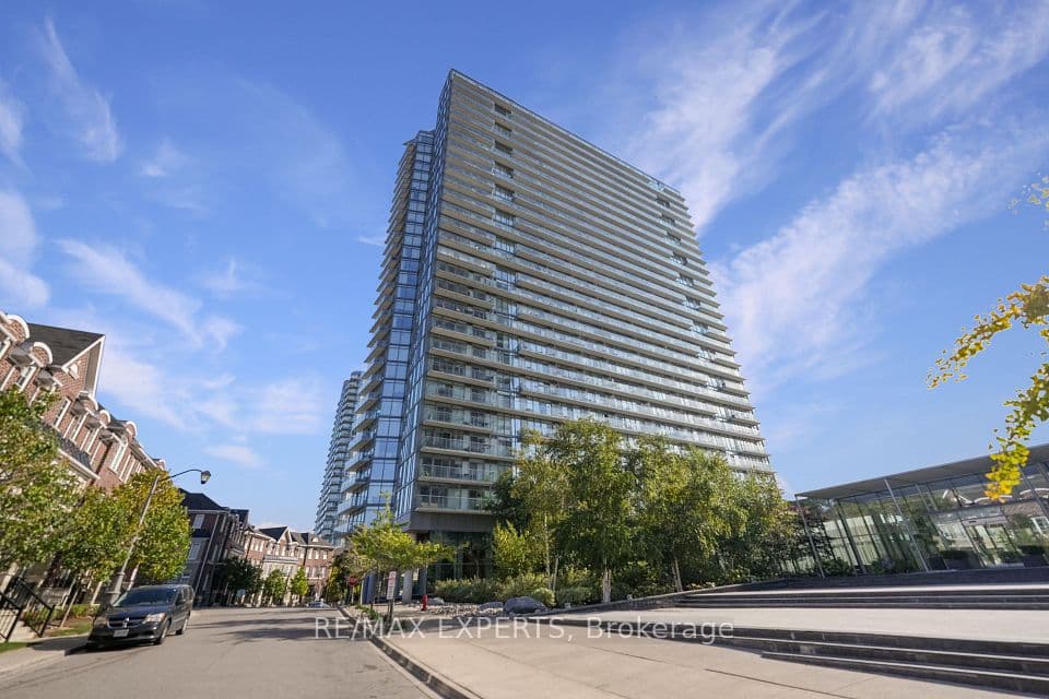 103 The Queensway 1915, Toronto, ON M6S 5B5 – main photo