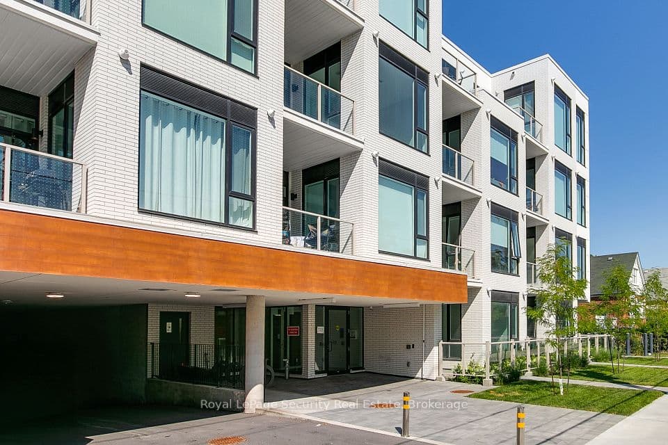722 Marlee Avenue 301, Toronto, ON M6B 3J7 – main photo