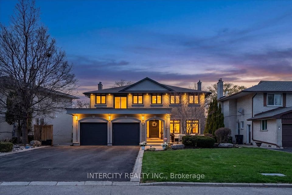 61 Golfwood Heights, Toronto, ON M9P 3L8 – main photo