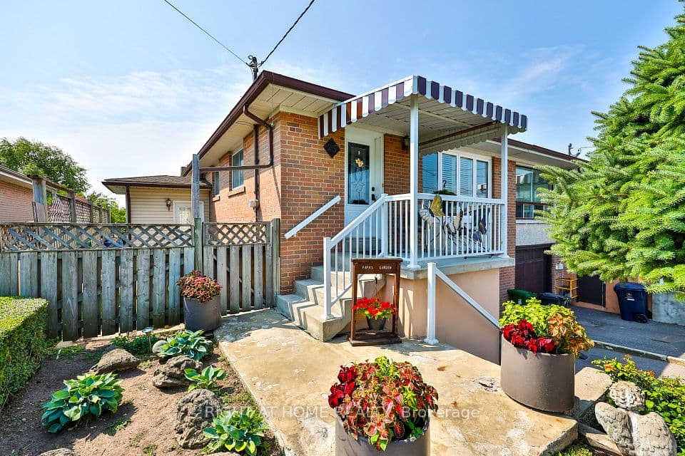 25 Larchwood Road, Toronto, ON M3N 1B5 – photo 3