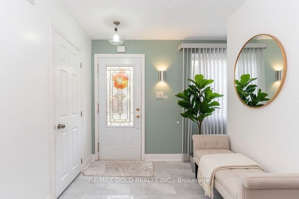 63 Newstead Crescent, Brampton, ON L6V 2A8 – photo 2