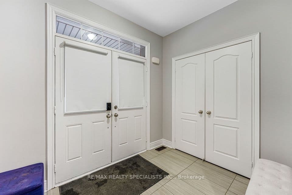 171 Rising Hill Ridge, Brampton, ON L6Y 6B2 – photo 2