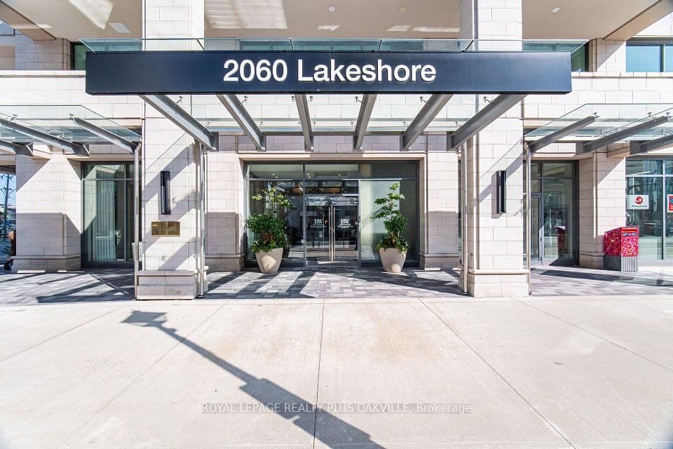 2060 Lakeshore Road 303, Burlington, ON L7R 0G2 – photo 2
