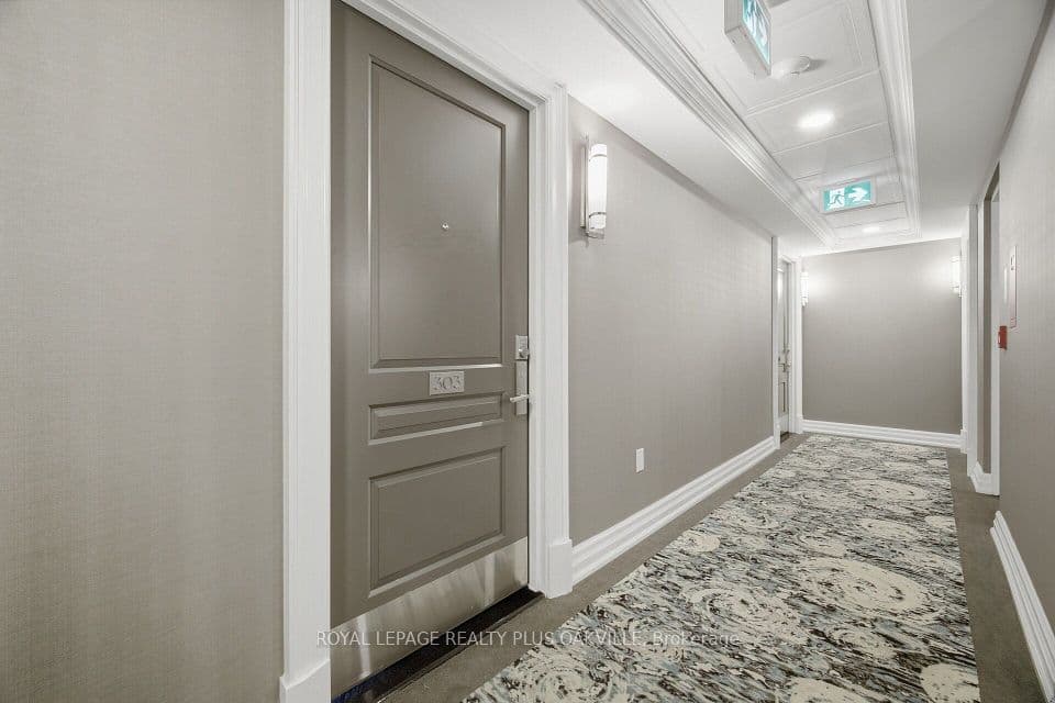2060 Lakeshore Road 303, Burlington, ON L7R 0G2 – photo 3