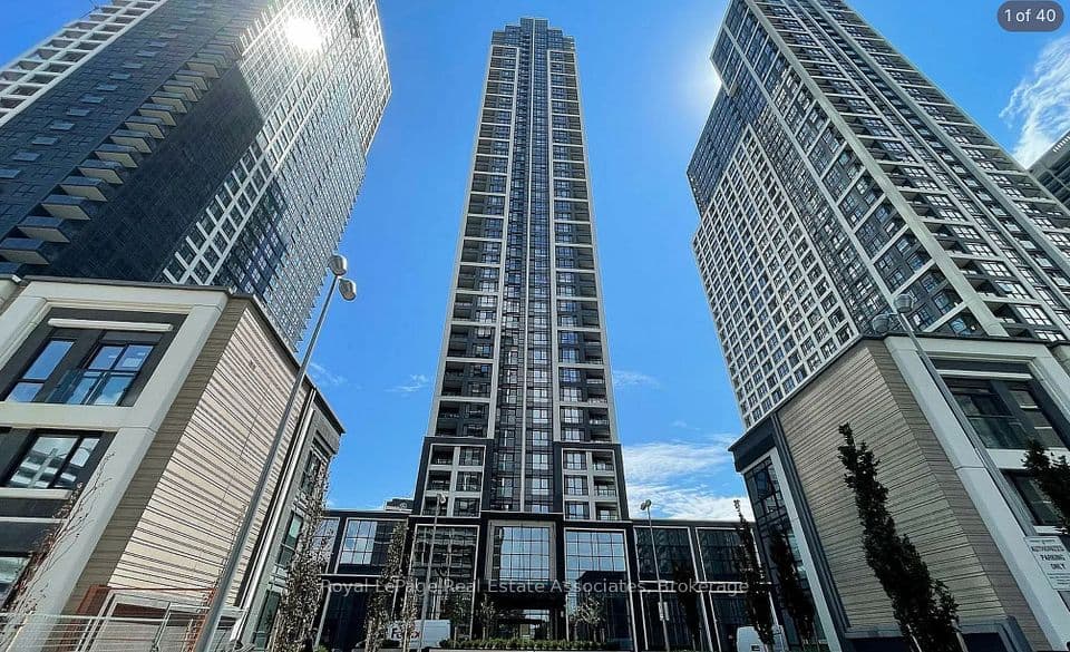 5 Mabelle Avenue 3433, Toronto, ON M9A 0C8 – main photo
