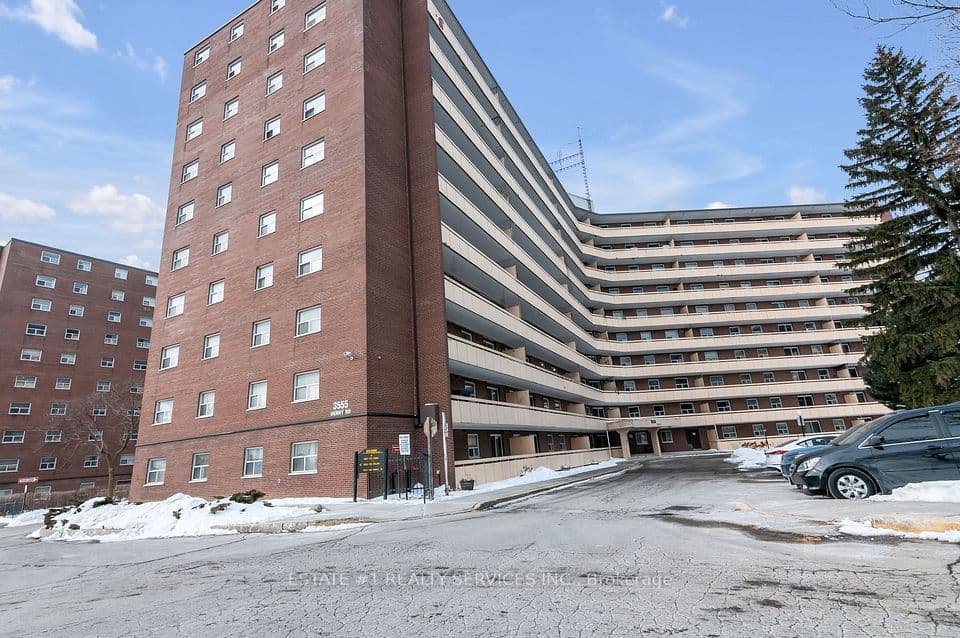 3555 Derry Road E 402, Mississauga, ON L4T 1B2 – main photo