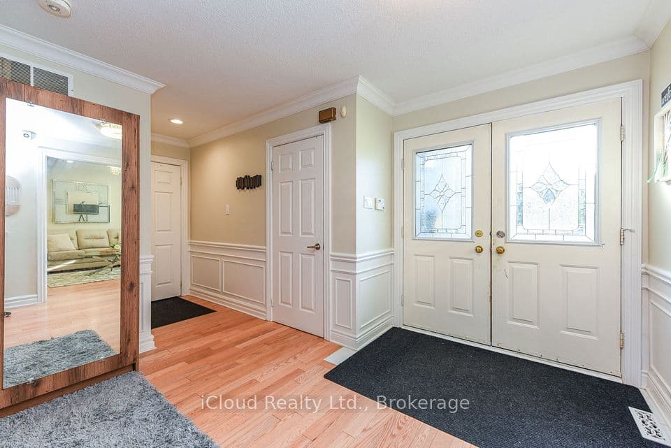 8 St Mark Place, Brampton, ON L6X 3W5 – photo 3