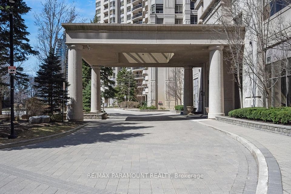25 Kingsbridge Garden Circle 616, Mississauga, ON L5R 4B1 – photo 3