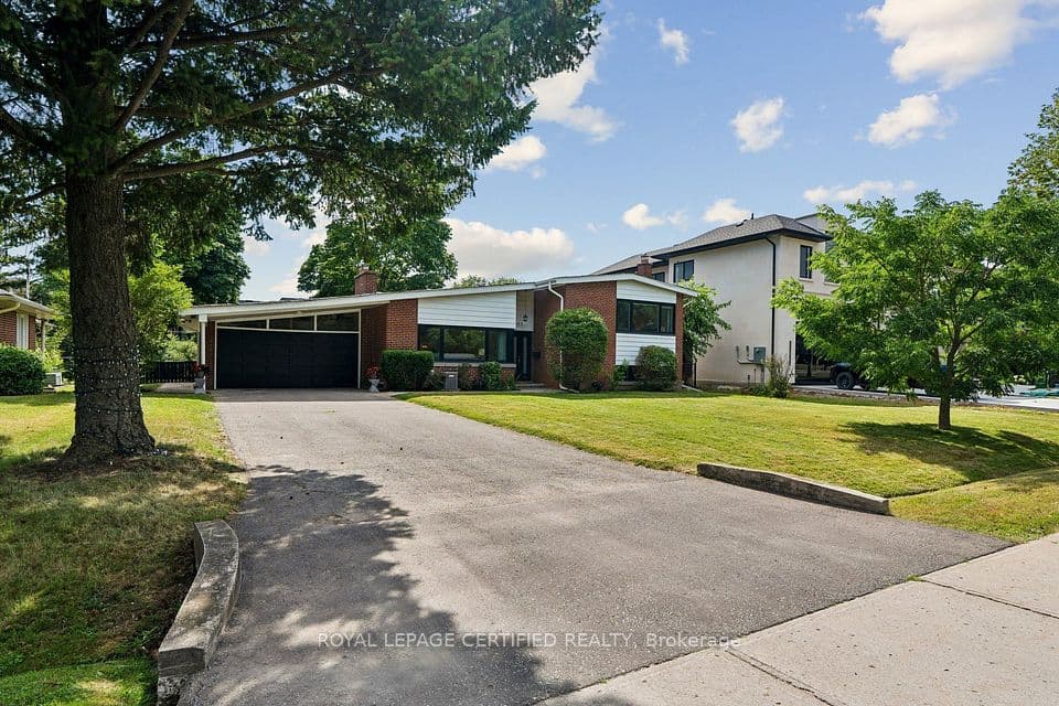 462 The Kingsway, Toronto, ON M9A 3W4 – main photo
