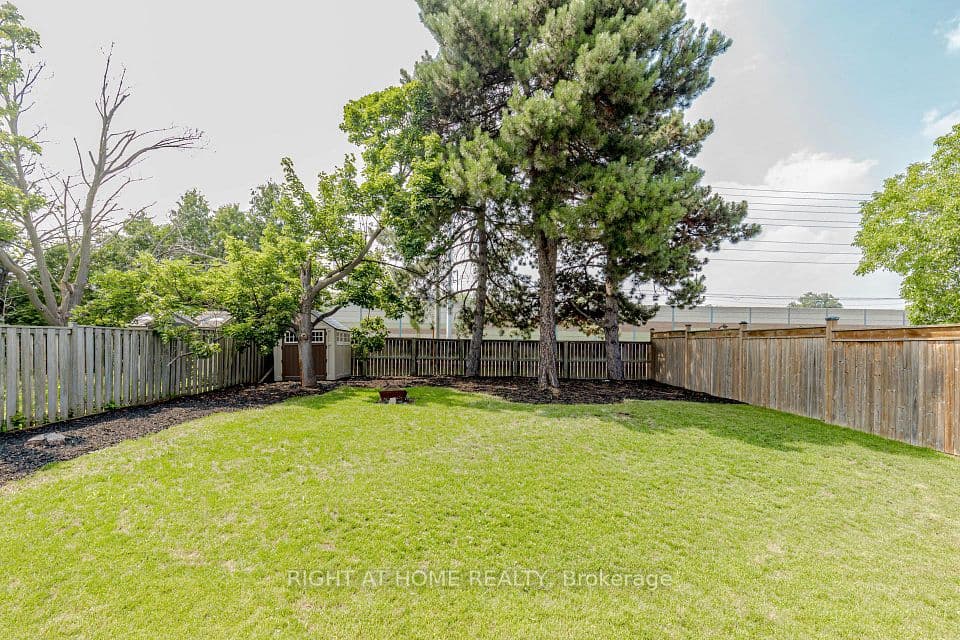 1073 Mesa Crescent, Mississauga, ON L5R 3E7 – photo 3