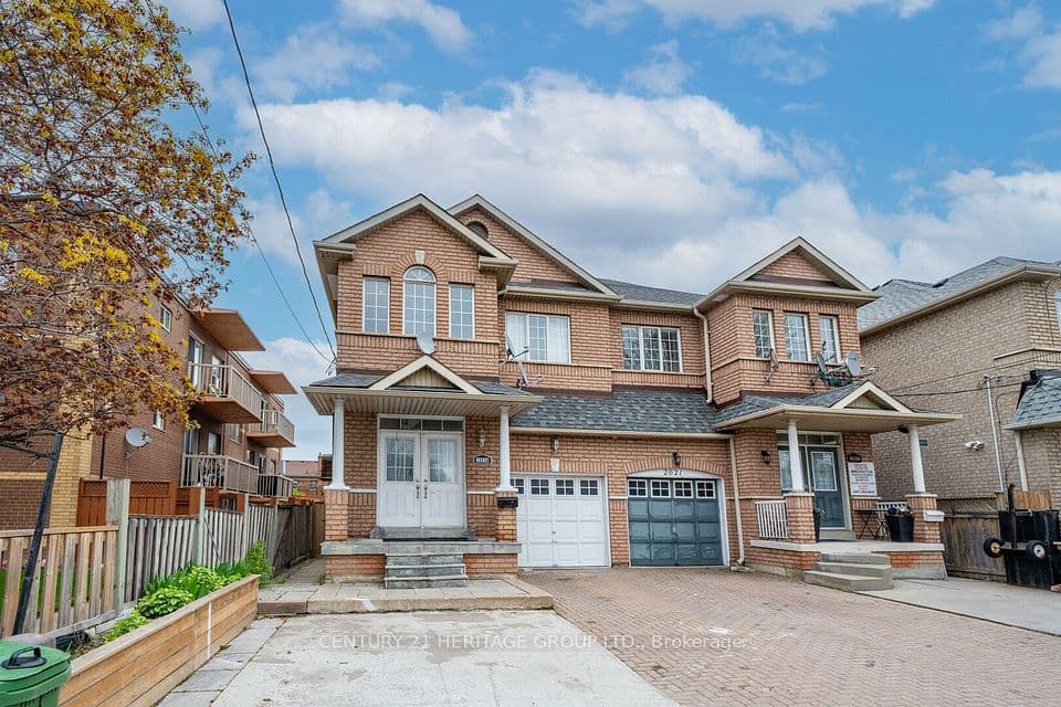 2621A Keele Street, Toronto, ON M6L 2P2 – main photo