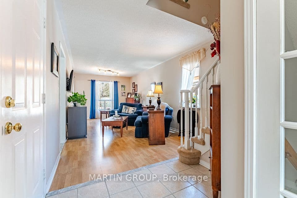 413 Levanna Lane, Oakville, ON L6H 6B8 – photo 3