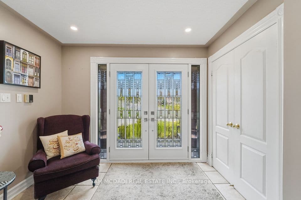 3605 Trelawny Circle, Mississauga, ON L5N 6N8 – photo 3