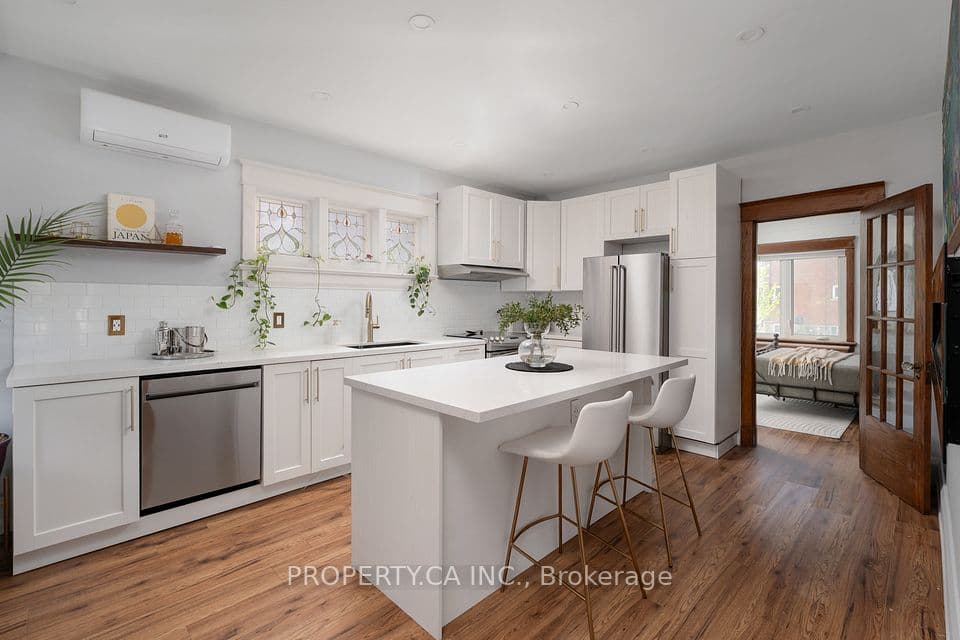 9 Fairview Avenue, Toronto, ON M6P 3A2 – photo 2