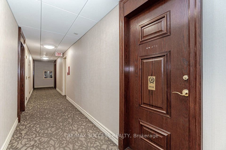 11 Michael Power Place PH14, Toronto, ON M9A 5G3 – photo 2