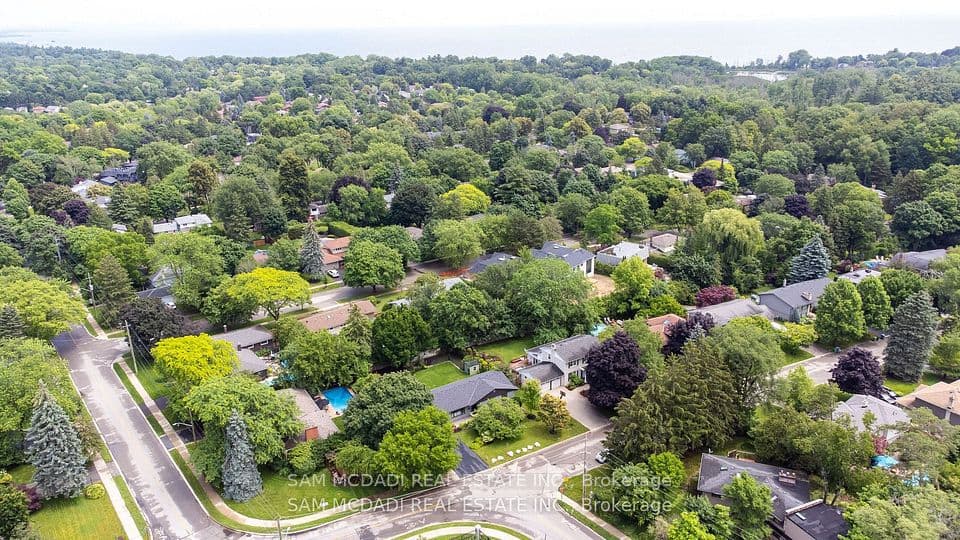 927 Ingersoll Court, Mississauga, ON L5J 2S2 – main photo