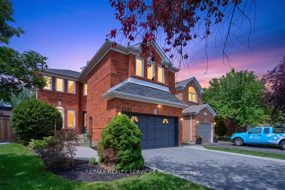 2153 Oak Bliss Crescent, Oakville, ON L6M 3K2 – photo 2
