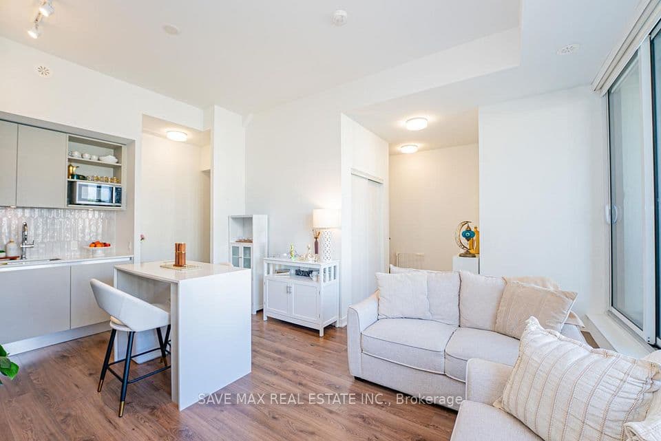 3020 Trailside Drive 129, Oakville, ON L6M 4M2 – main photo