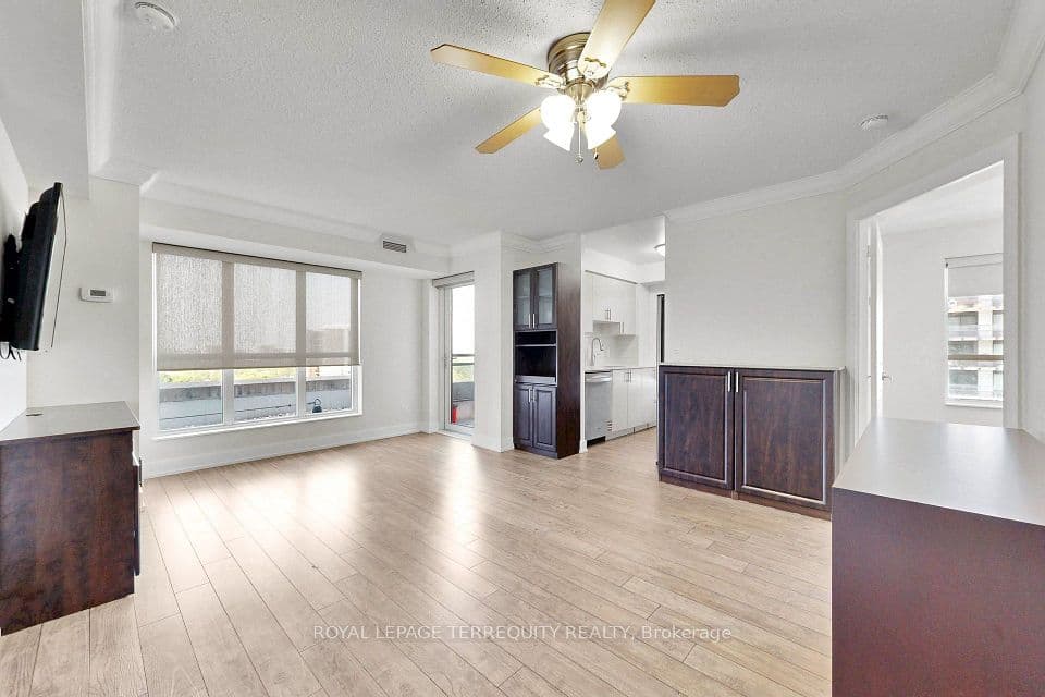 2 Eva Road 1322, Toronto, ON M9C 0A9 – photo 3