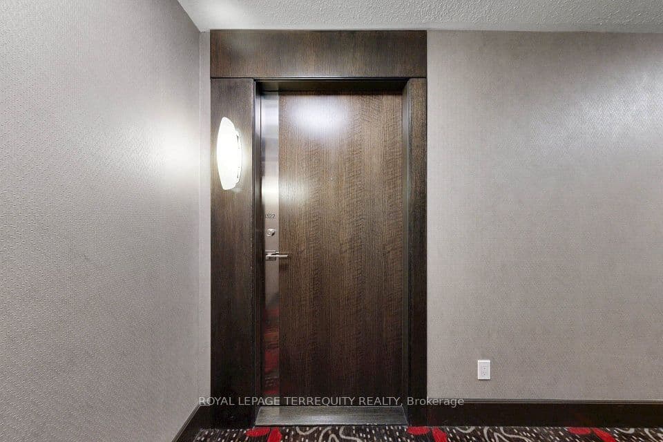 2 Eva Road 1322, Toronto, ON M9C 0A9 – photo 2