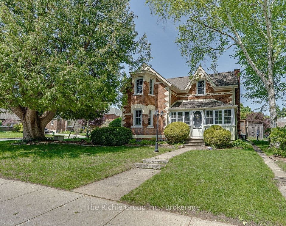 15 Emma Street, Caledon, ON L7C 1K5 – main photo