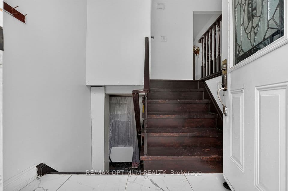 18 Curtis Drive, Brampton, ON L6Y 2J6 – photo 3