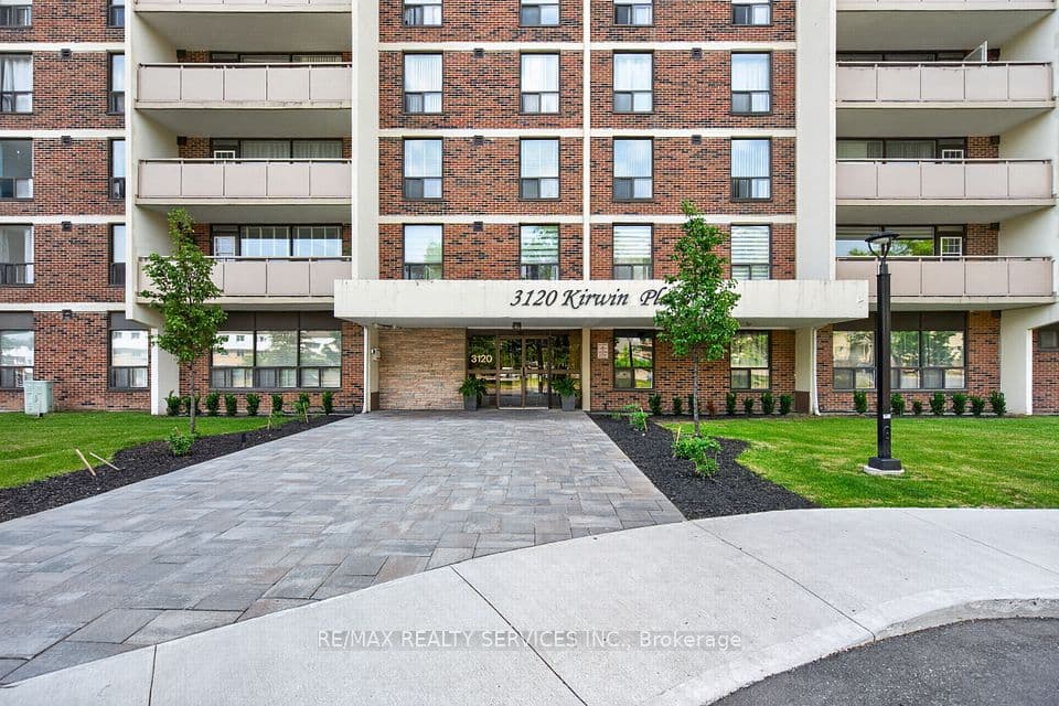 3120 Kirwin Avenue 210, Mississauga, ON L5A 3R2 – photo 3