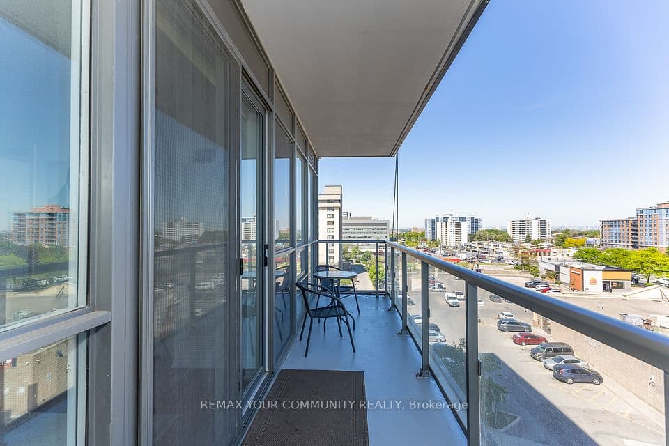 15 James Finlay Way 706, Toronto, ON M3M 0B3 – main photo