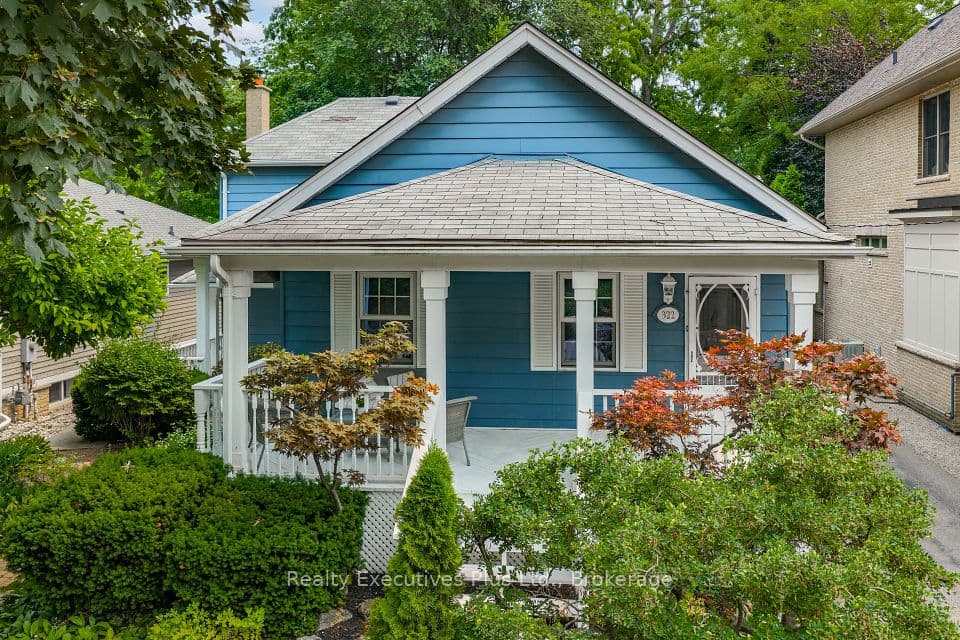 322 Pine Avenue, Oakville, ON L6J 2J9 – main photo
