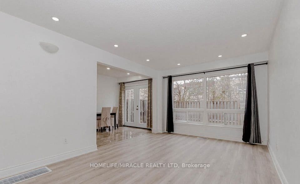 7500 Goreway Drive 56, Mississauga, ON L4T 3C7 – main photo