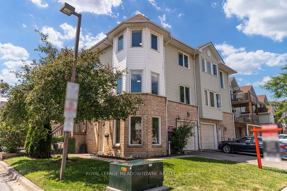 2 Wylie Circle 85, Halton Hills, ON L7G 5M1 – main photo