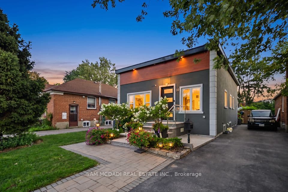 30 Maple Avenue N, Mississauga, ON L5H 2S1 – photo 2