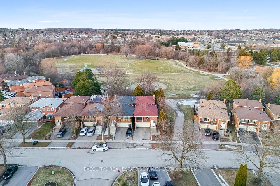 44 Lakecrest Trail, Brampton, ON L6Z 1S6 – photo 3