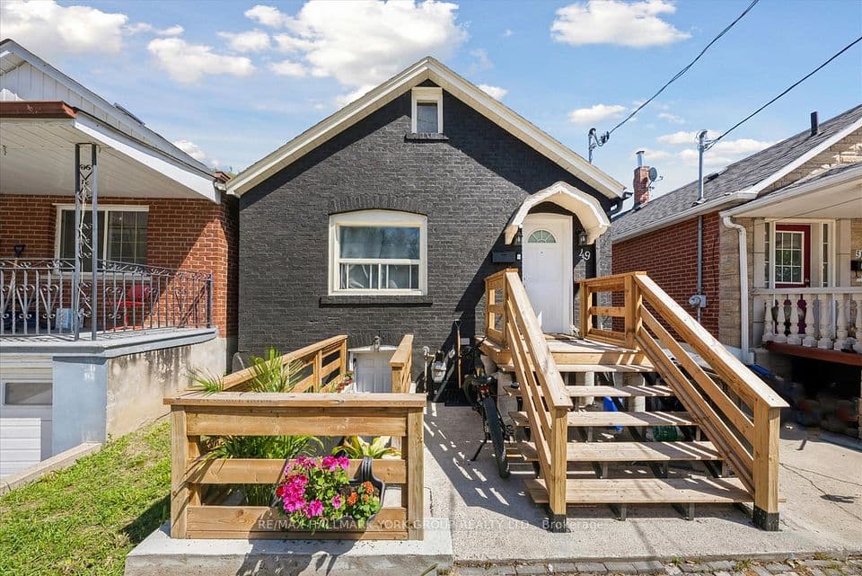 49 Cordella Avenue, Toronto, ON M6N 2J7 – photo 2
