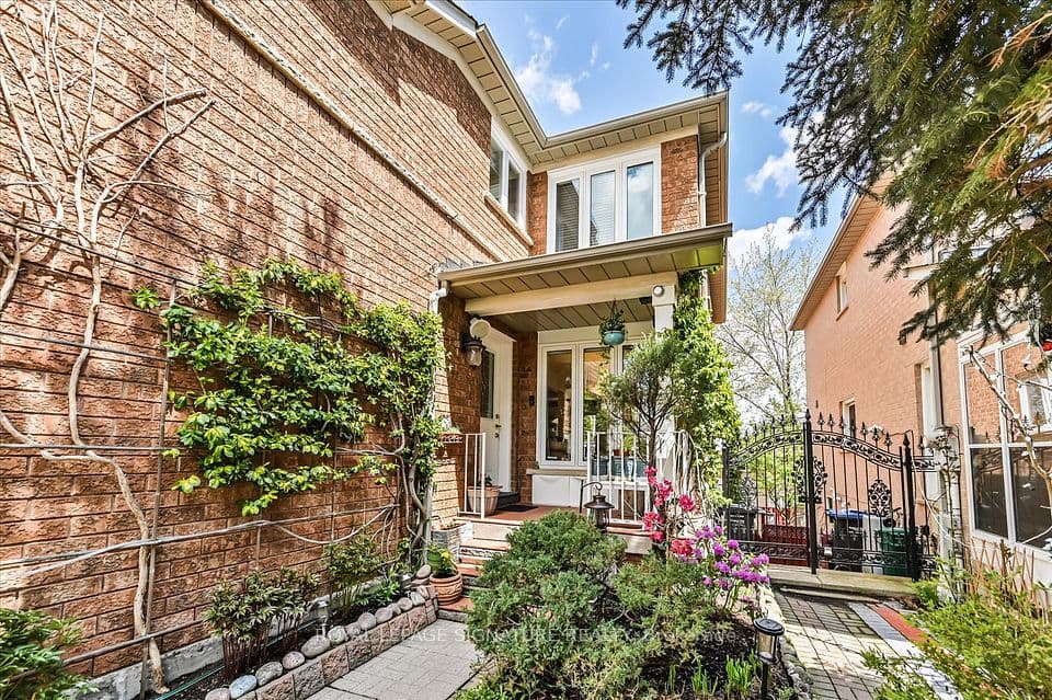 5481 Palmerston Crescent, Mississauga, ON L5M 5Z8 – photo 3