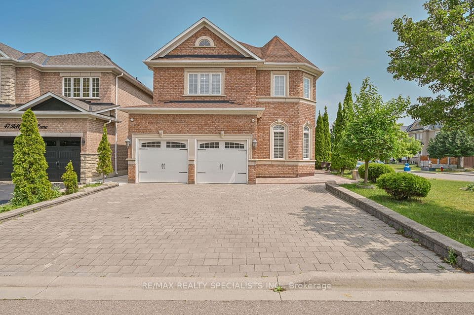 72 Village Lake Crescent, Brampton, ON L6S 6K1 – photo 2