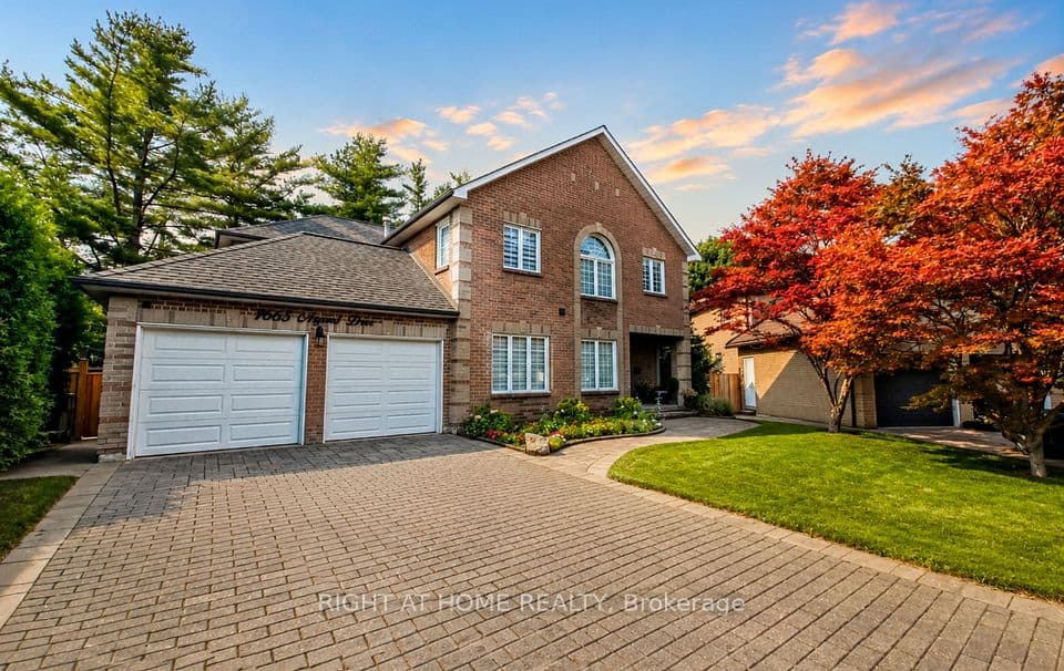 1665 Asgard Drive, Mississauga, ON L5E 3G5 – main photo