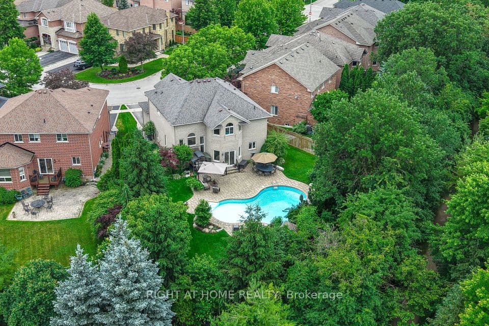 2275 Whitecliffe Way, Oakville, ON L6M 4W3 – photo 2