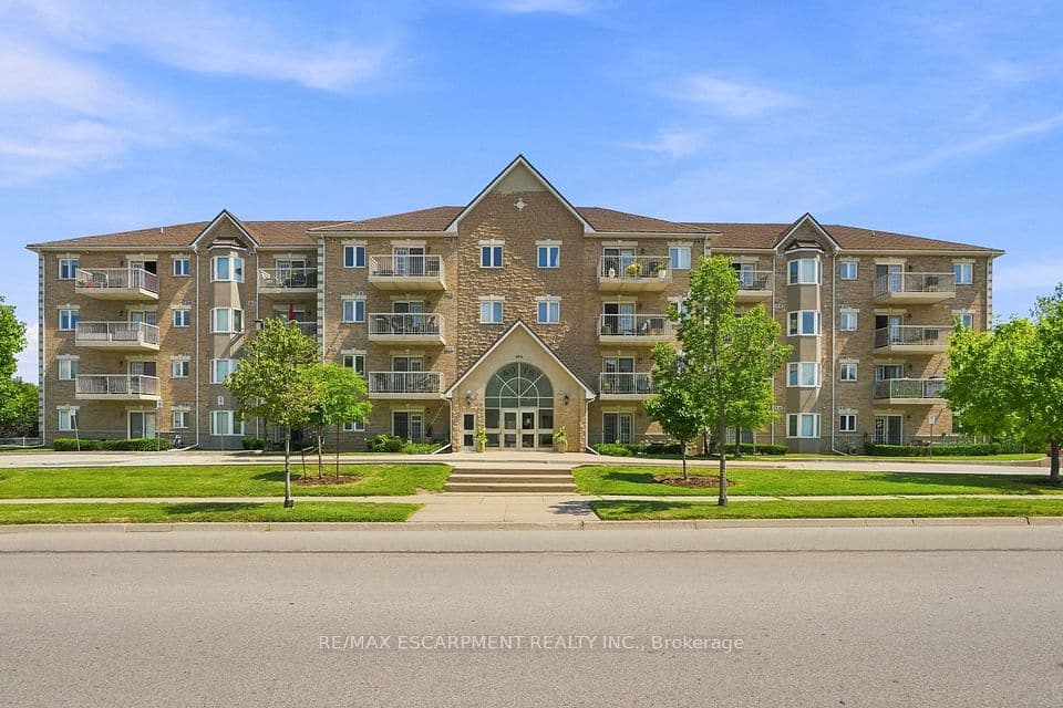 4016 Kilmer Drive 101, Burlington, ON L7M 5A7 – main photo