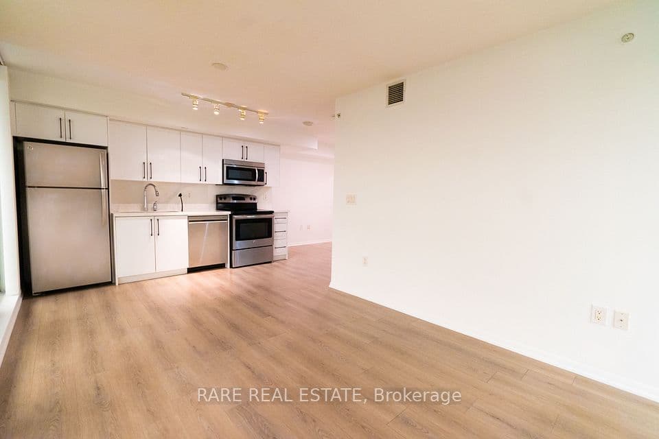 830 Lawrence Avenue W 1007, Toronto, ON M6A 0B6 – main photo