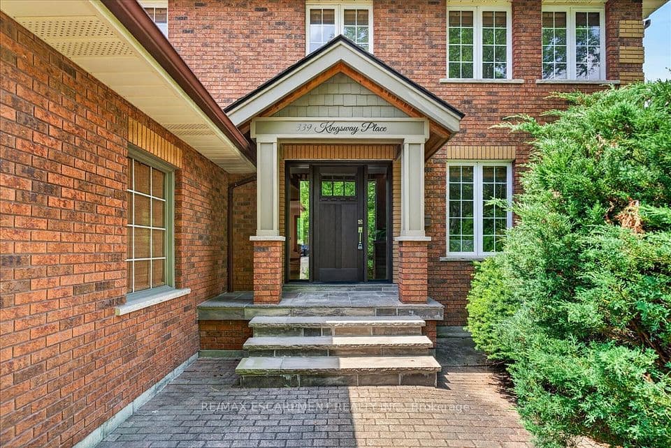 339 Kingsway Place, Milton, ON L9T 4C8 – photo 2