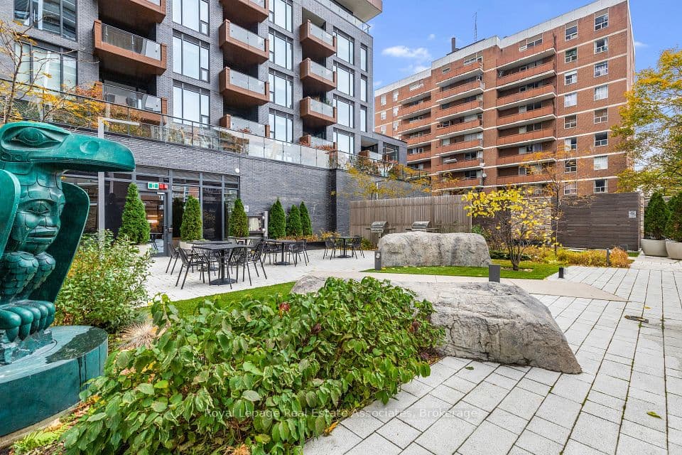 21 Park Street E 805, Mississauga, ON L5G 0C2 – main photo