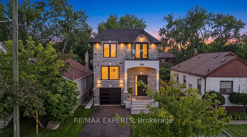 1062 Alexandra Avenue, Mississauga, ON L5E 1Z8 – main photo