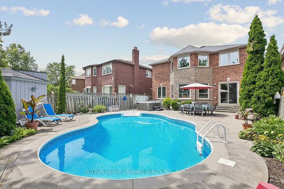 3176 DOVETAIL Mews, Mississauga, ON L5L 5K4 – main photo